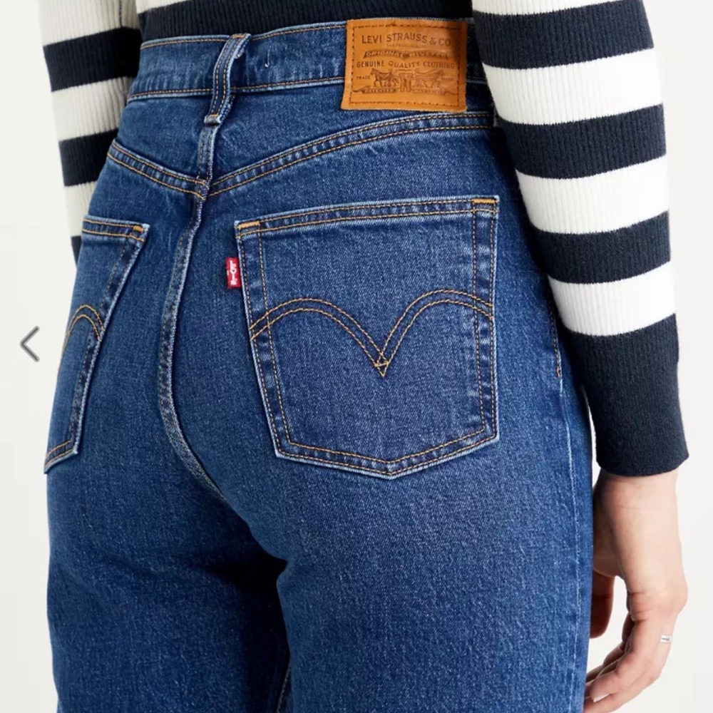 Levi’s Ribcage Bootcut Jeans - Picture 4 of 11